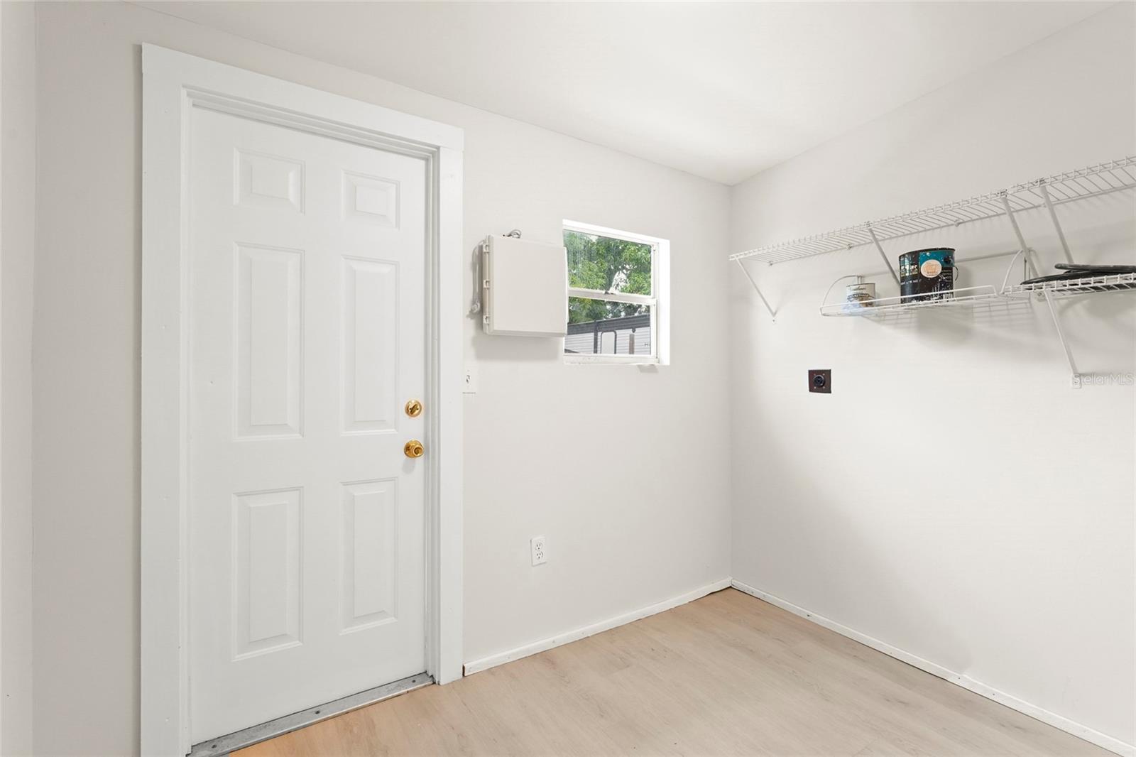 Image 31 of 35 For 1008 37th Street W