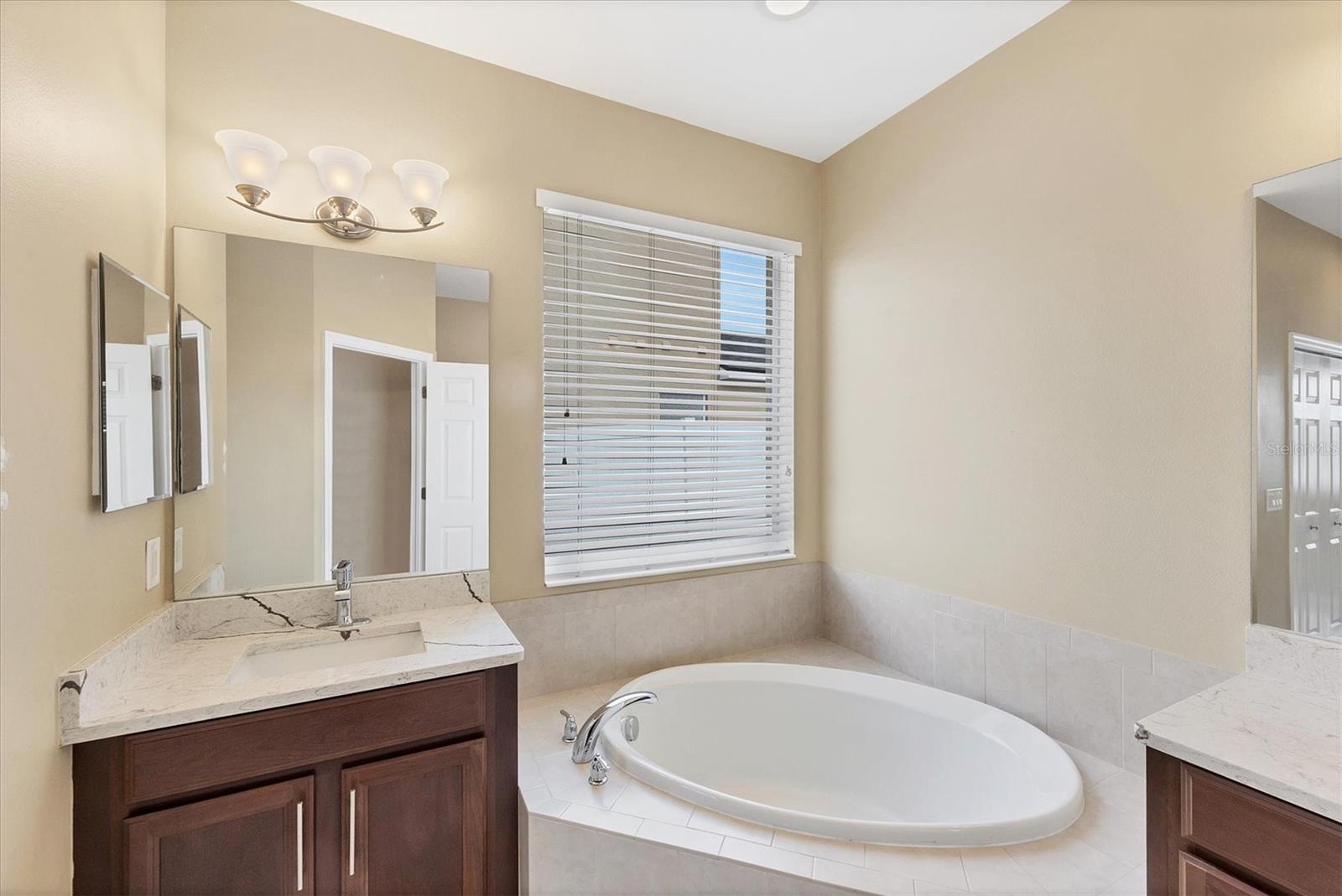 Image 19 of 35 For 5109 72nd Street E