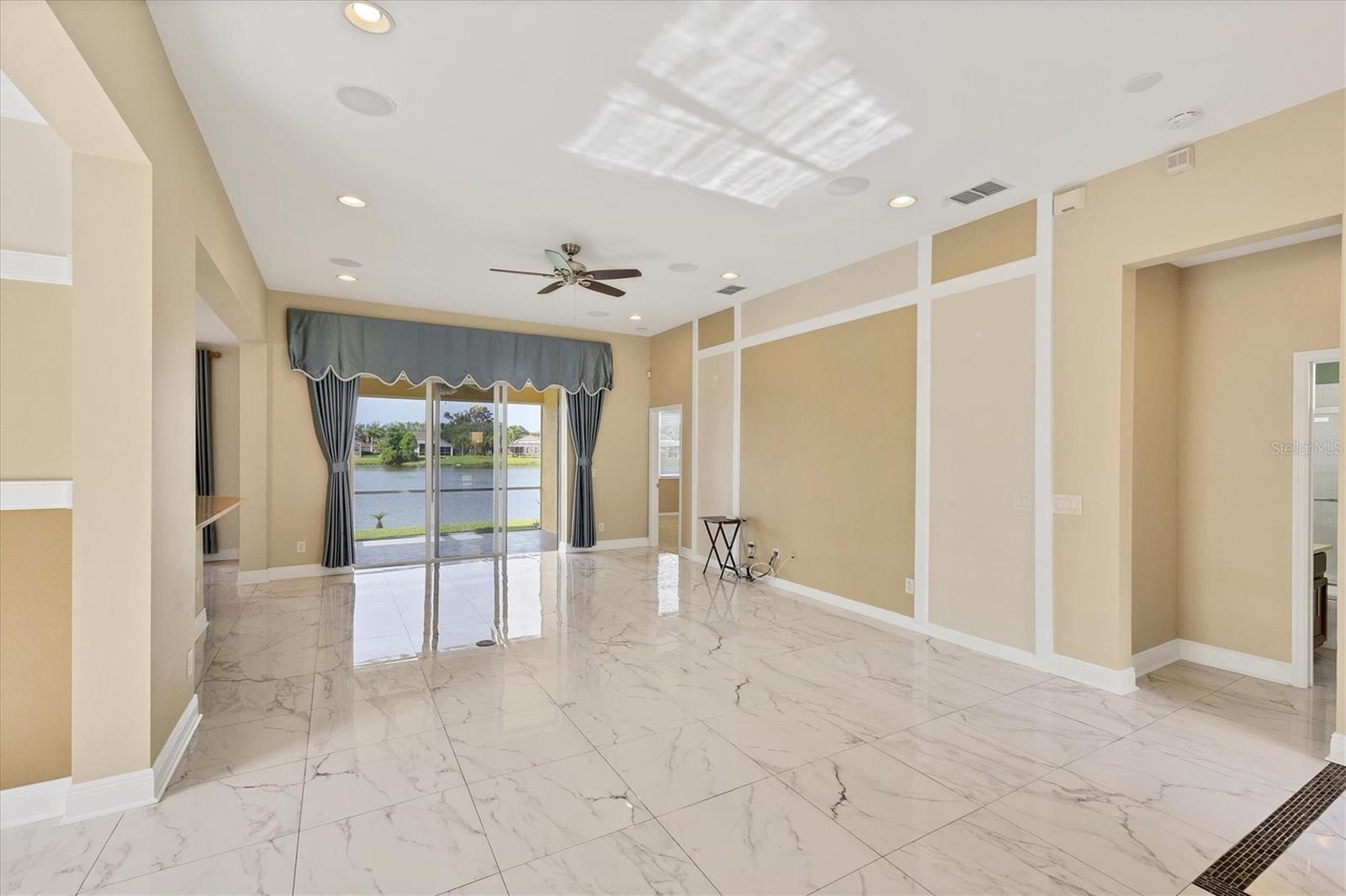 Image 4 of 35 For 5109 72nd Street E