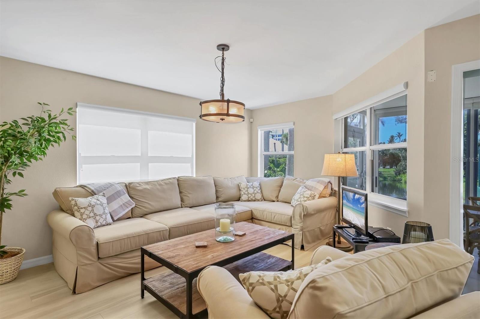 Image 8 of 53 For 1240 Siesta Bayside Drive 1240c