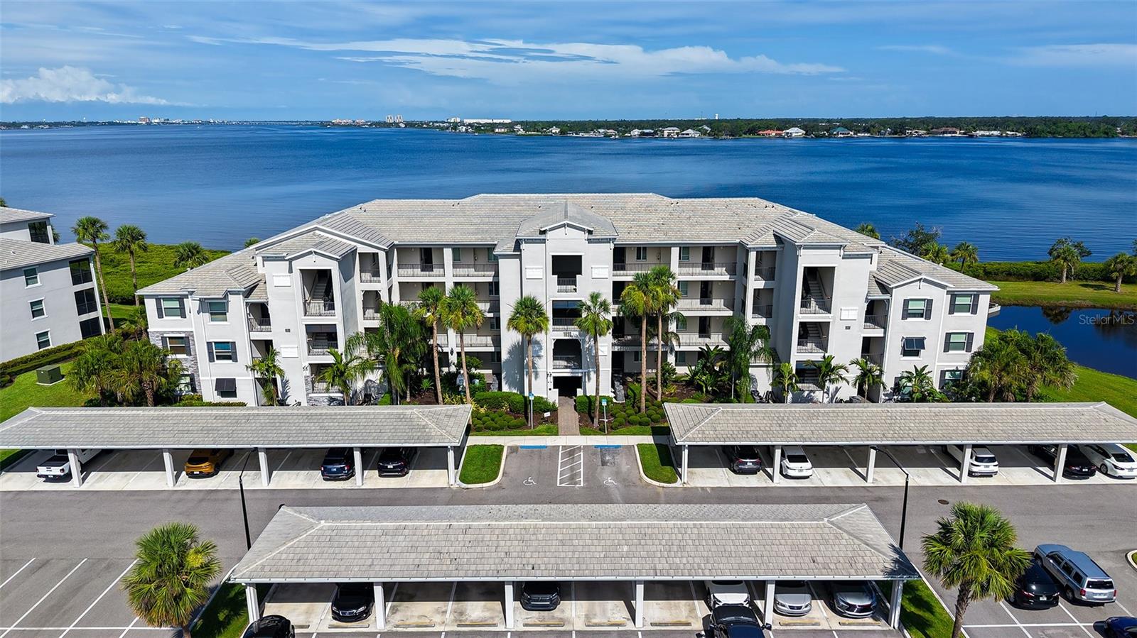 Image 3 of 75 For 1030 Tidewater Shores Loop 307