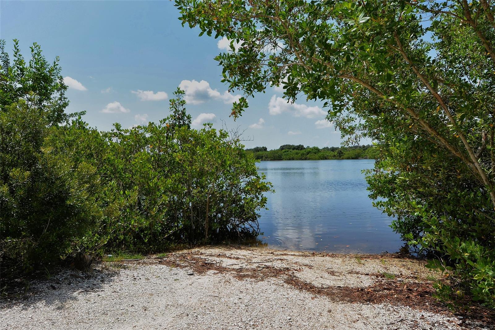 Image 60 of 75 For 1030 Tidewater Shores Loop 307