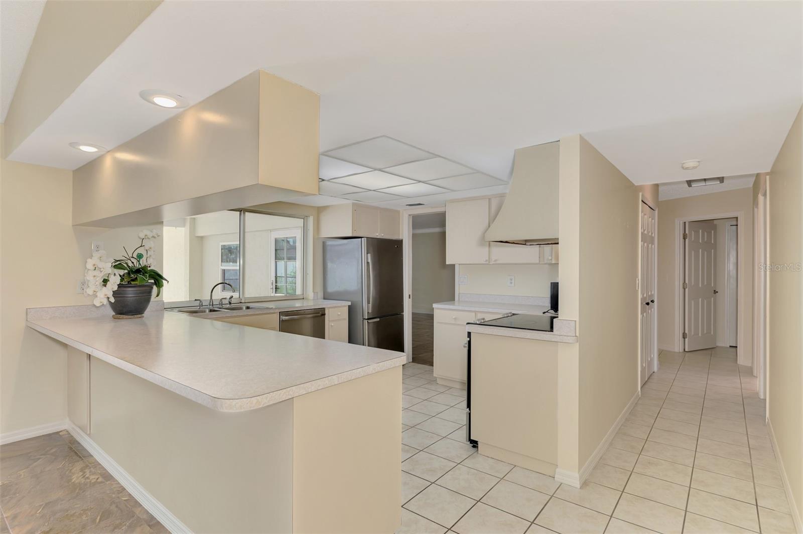 Image 12 of 55 For 5124 Palm Aire Drive