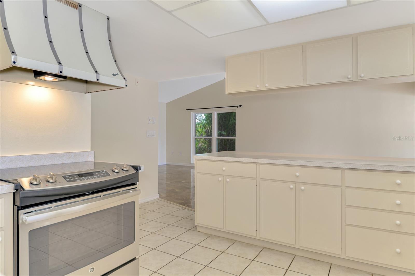 Image 17 of 55 For 5124 Palm Aire Drive