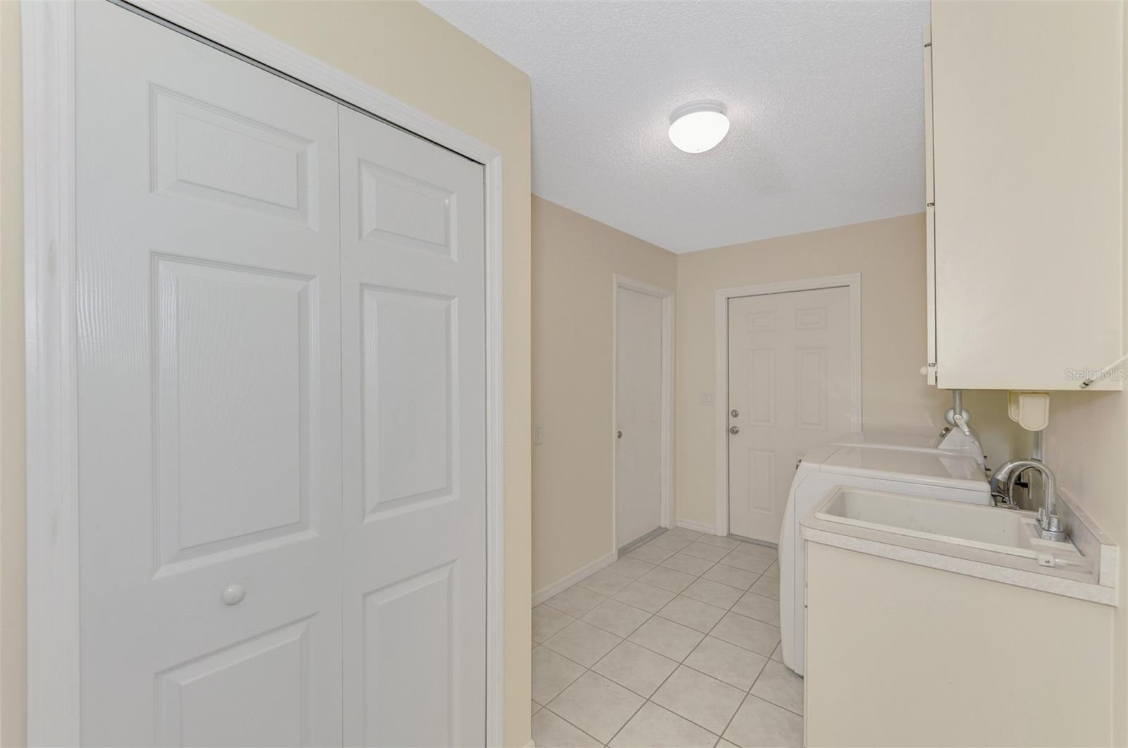 Image 43 of 55 For 5124 Palm Aire Drive