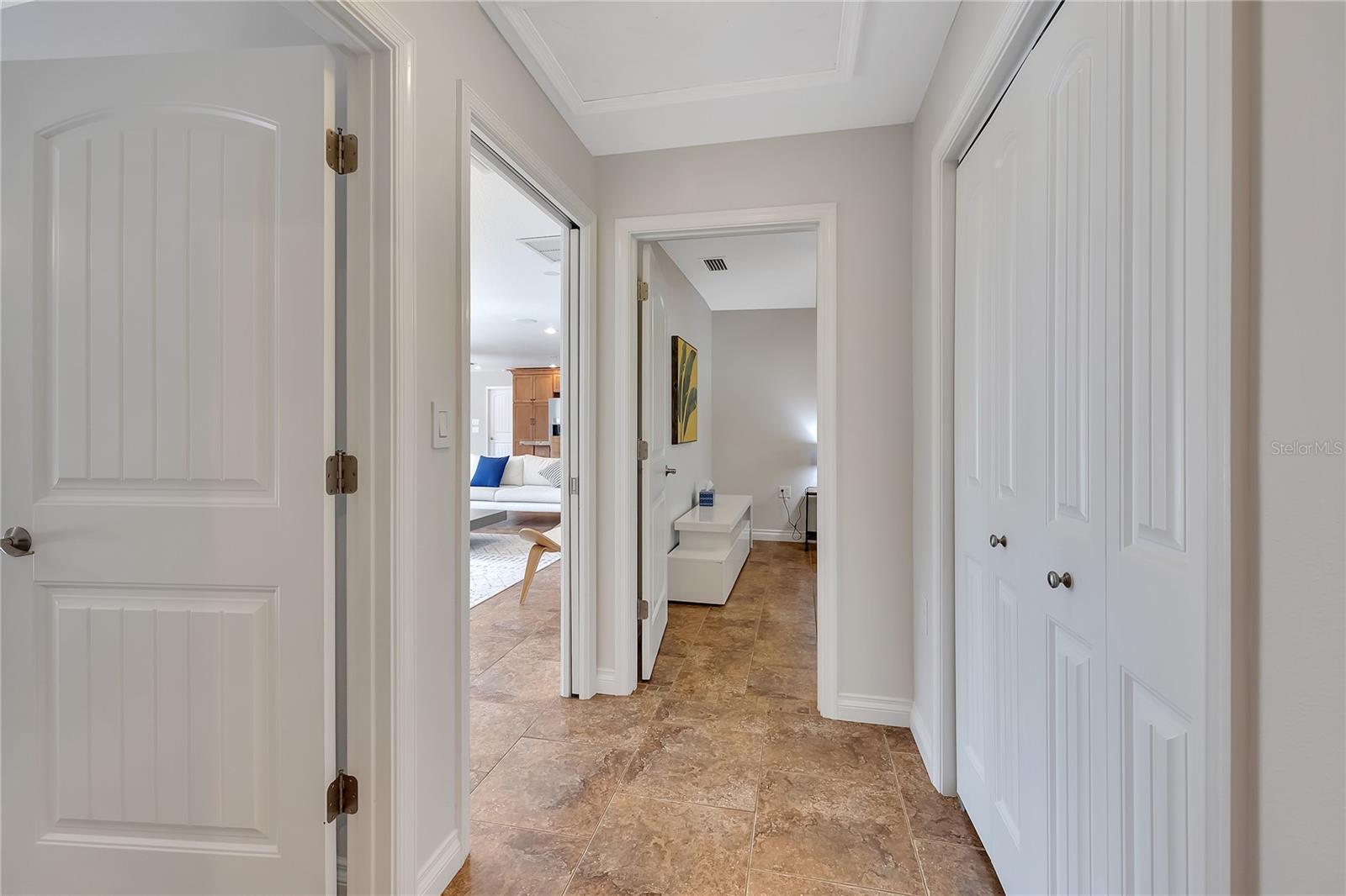 Image 18 of 32 For 2411 Nassau Street