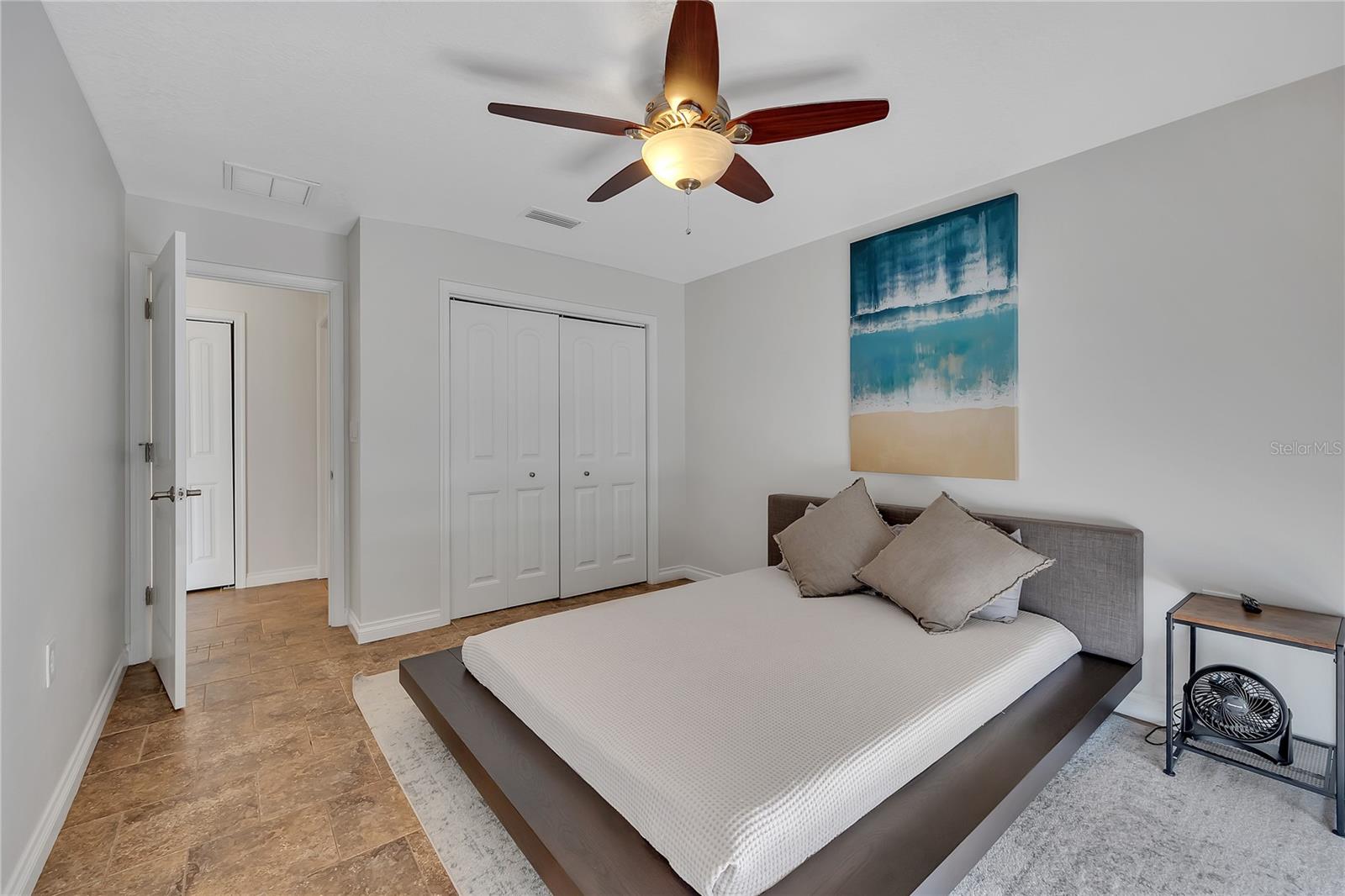 Image 19 of 32 For 2411 Nassau Street