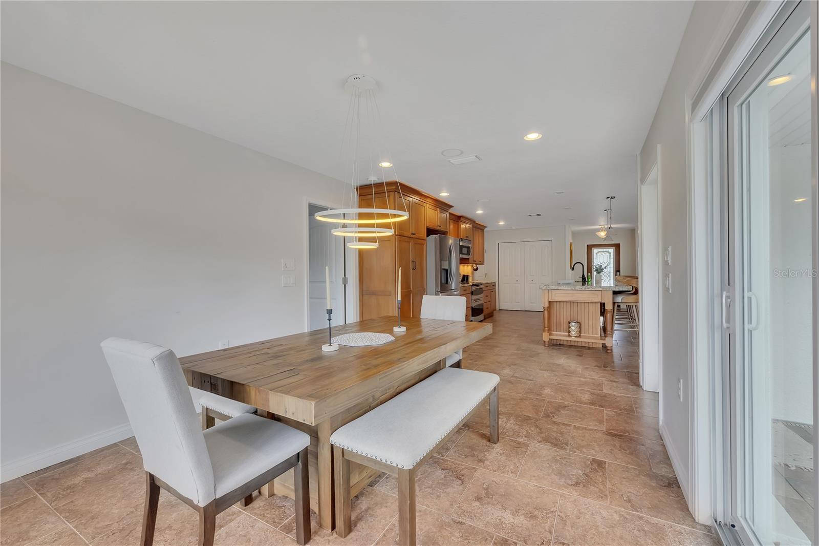 Image 7 of 32 For 2411 Nassau Street
