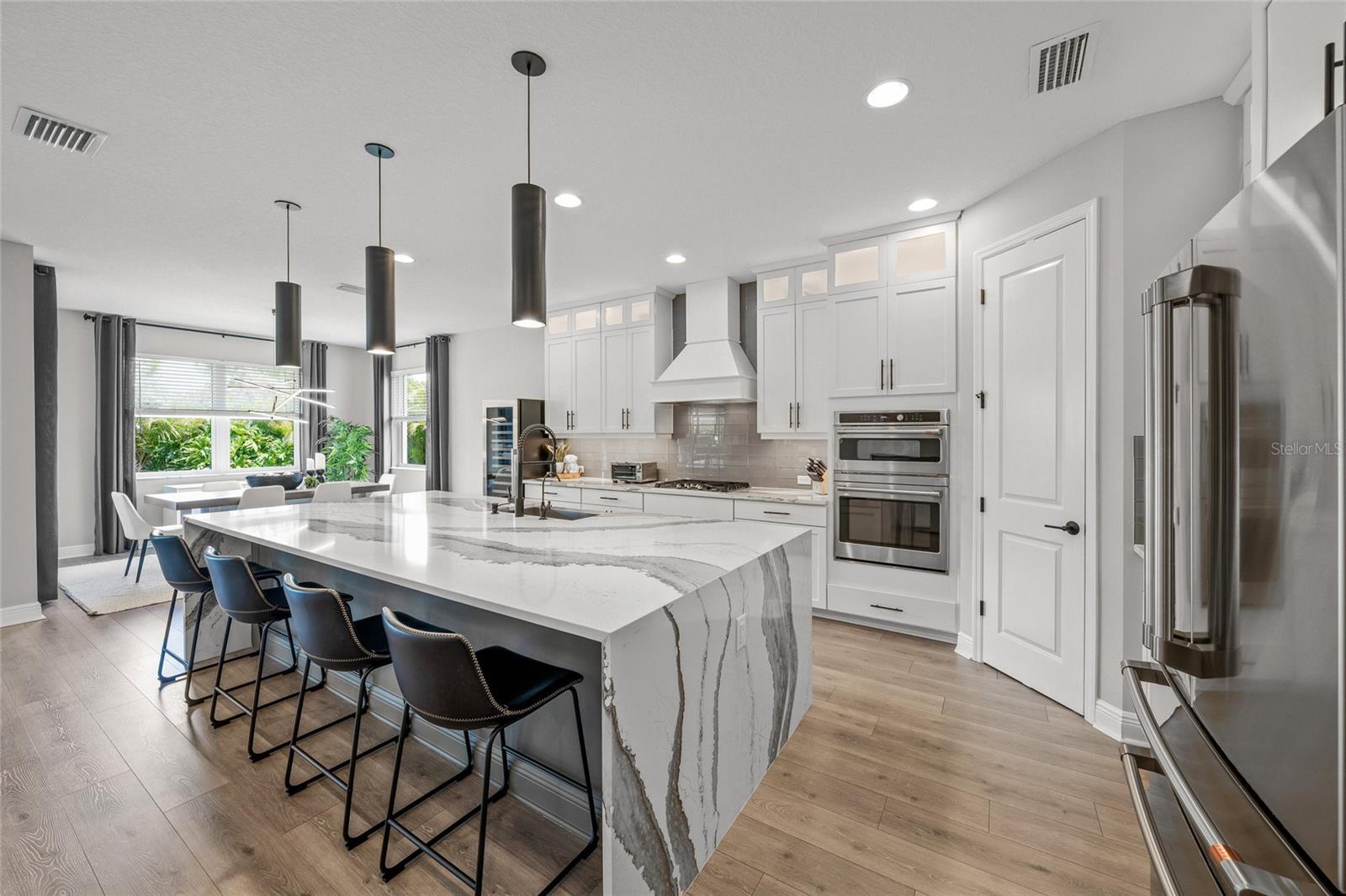 Image 4 of 76 For 11422 Apple Tree Circle