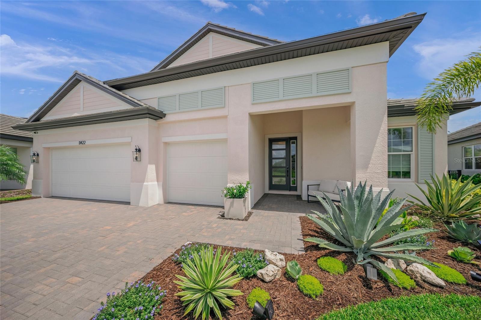 Image 6 of 76 For 11422 Apple Tree Circle