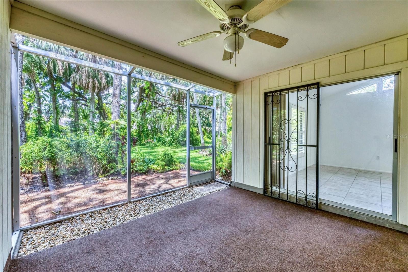 Image 23 of 45 For 5051 Village Gardens Drive 15
