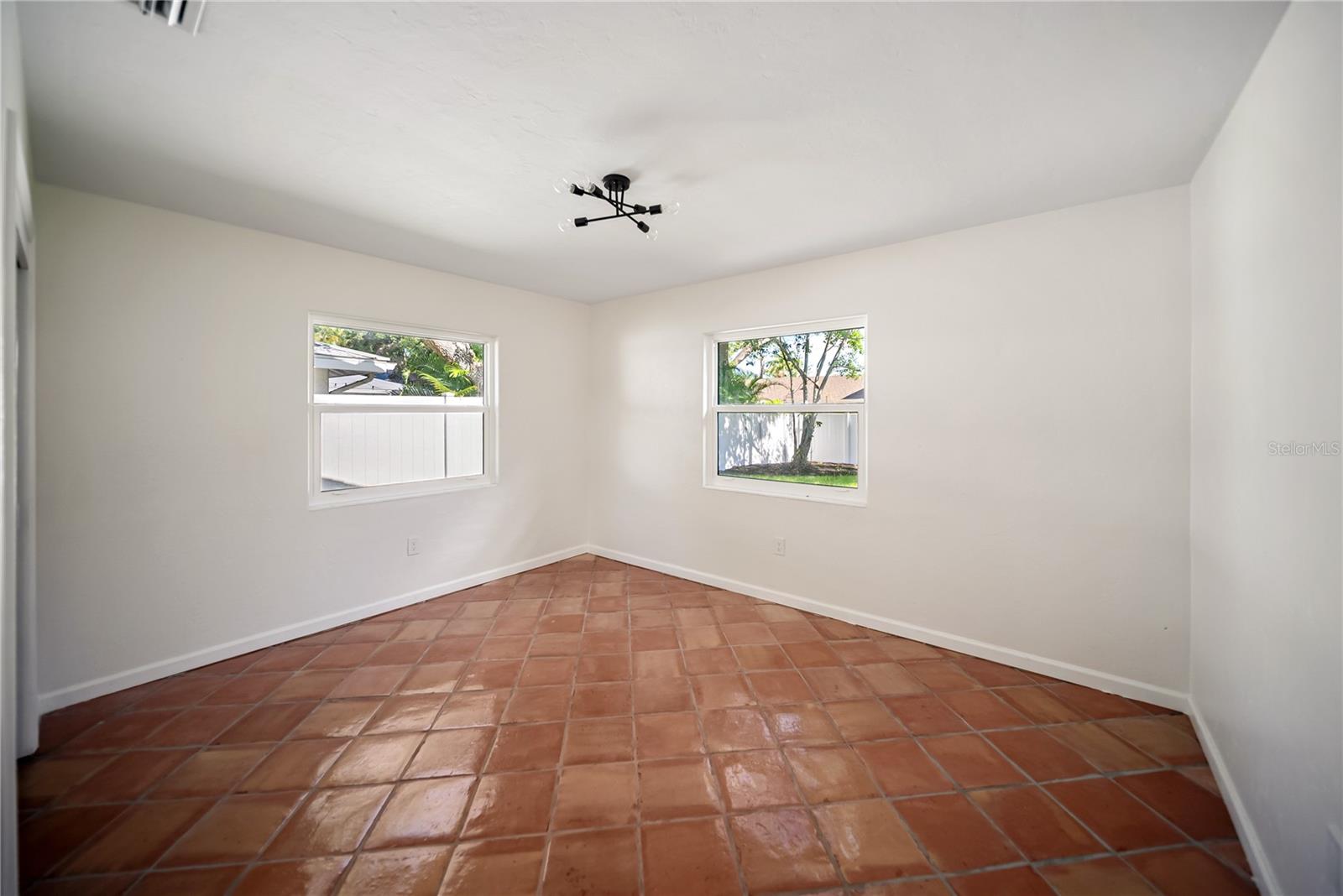 Image 17 of 47 For 1881 Orchid Street