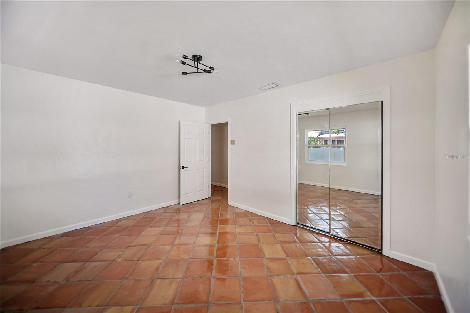 Image 18 of 47 For 1881 Orchid Street