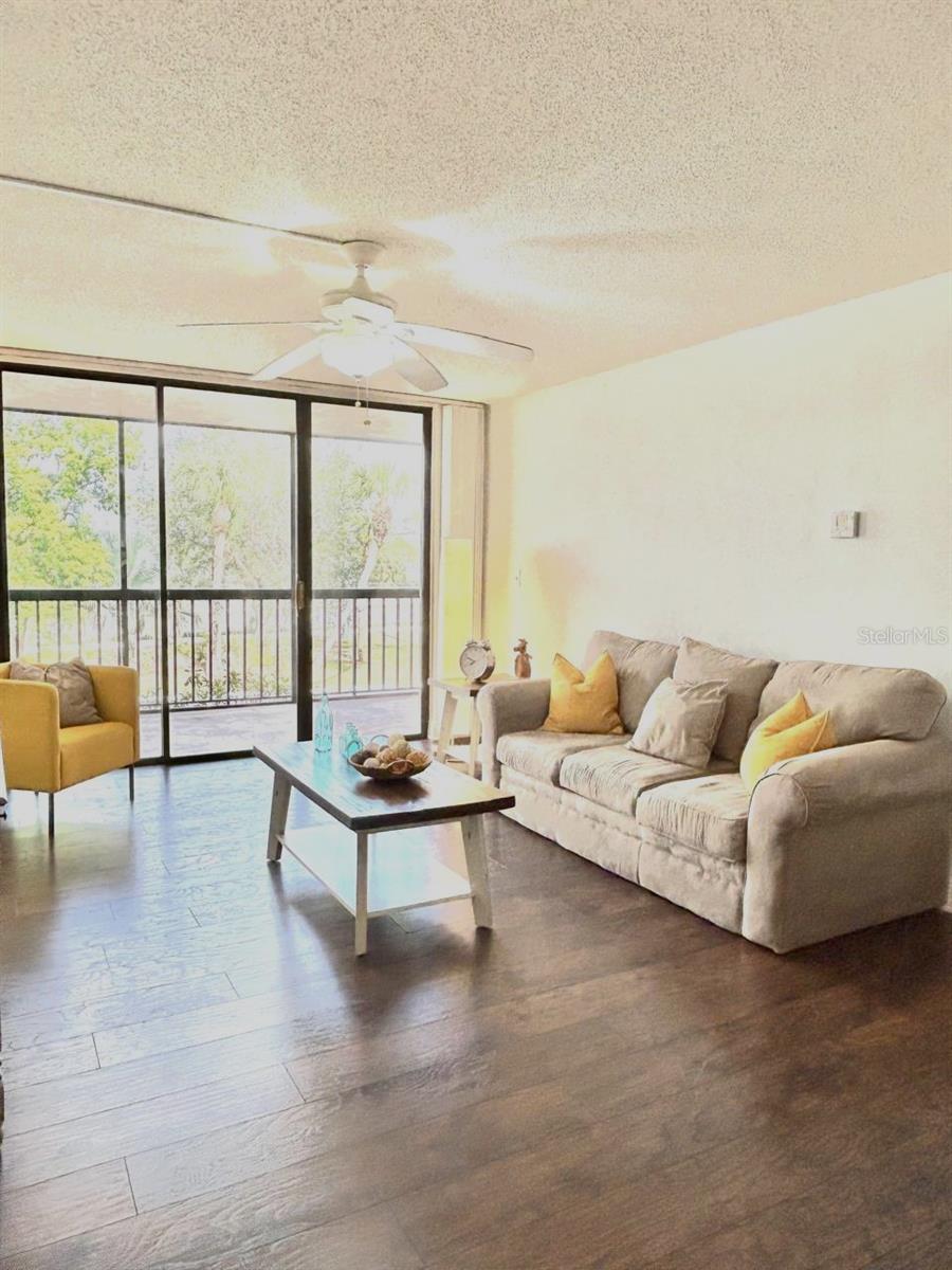 Image 12 of 33 For 21405 Olean Boulevard 224