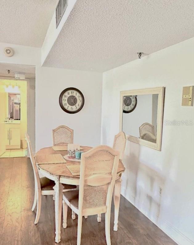 Image 14 of 33 For 21405 Olean Boulevard 224