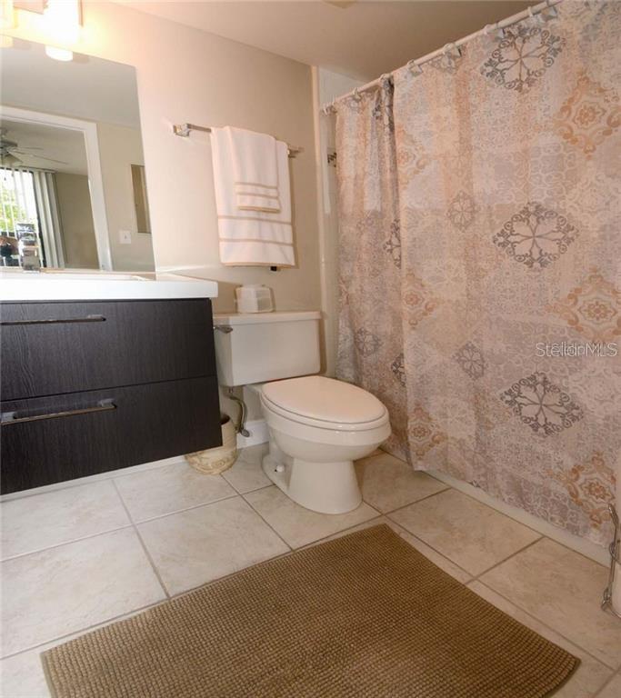 Image 17 of 33 For 21405 Olean Boulevard 224