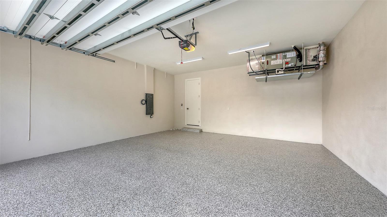 Image 65 of 92 For 2590 Floyd Street