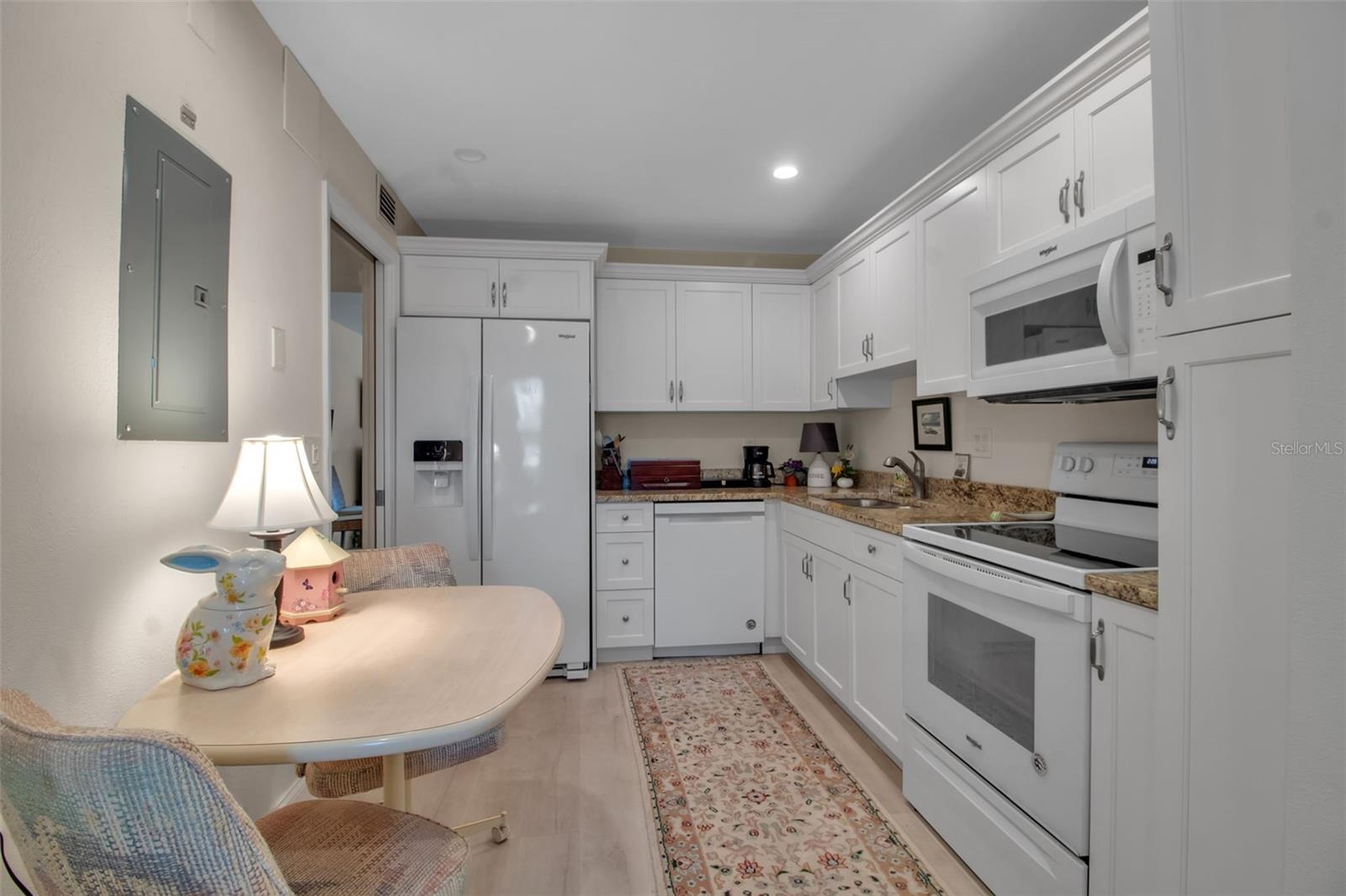 Image 11 of 64 For 7301 W. Country Club Drive N 108