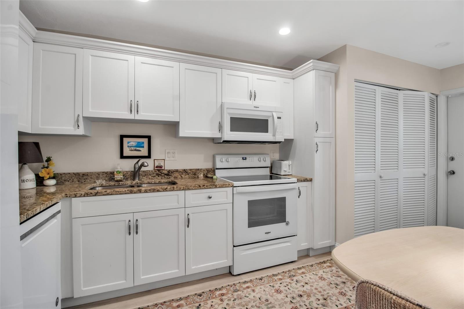 Image 9 of 64 For 7301 W. Country Club Drive N 108
