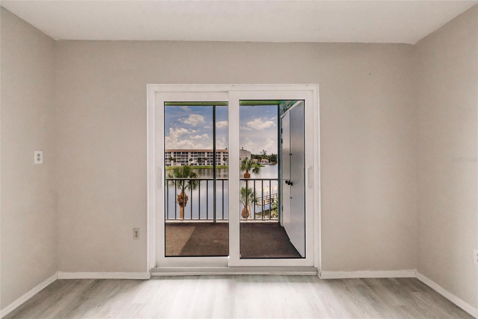 Image 14 of 64 For 3635 Lake Bayshore Drive J-410