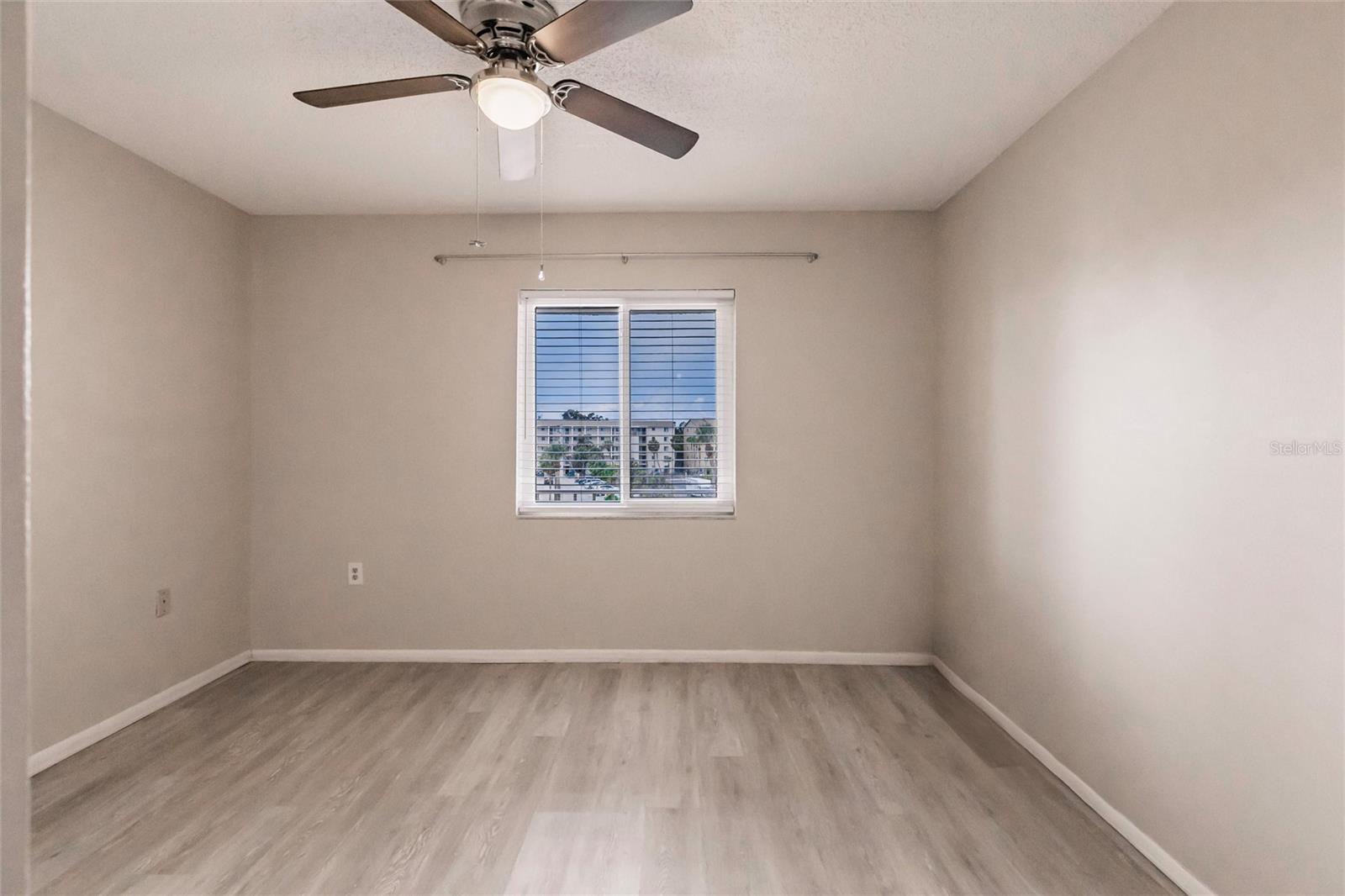 Image 21 of 64 For 3635 Lake Bayshore Drive J-410