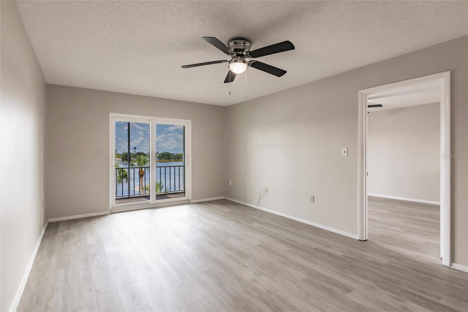 Image 4 of 64 For 3635 Lake Bayshore Drive J-410