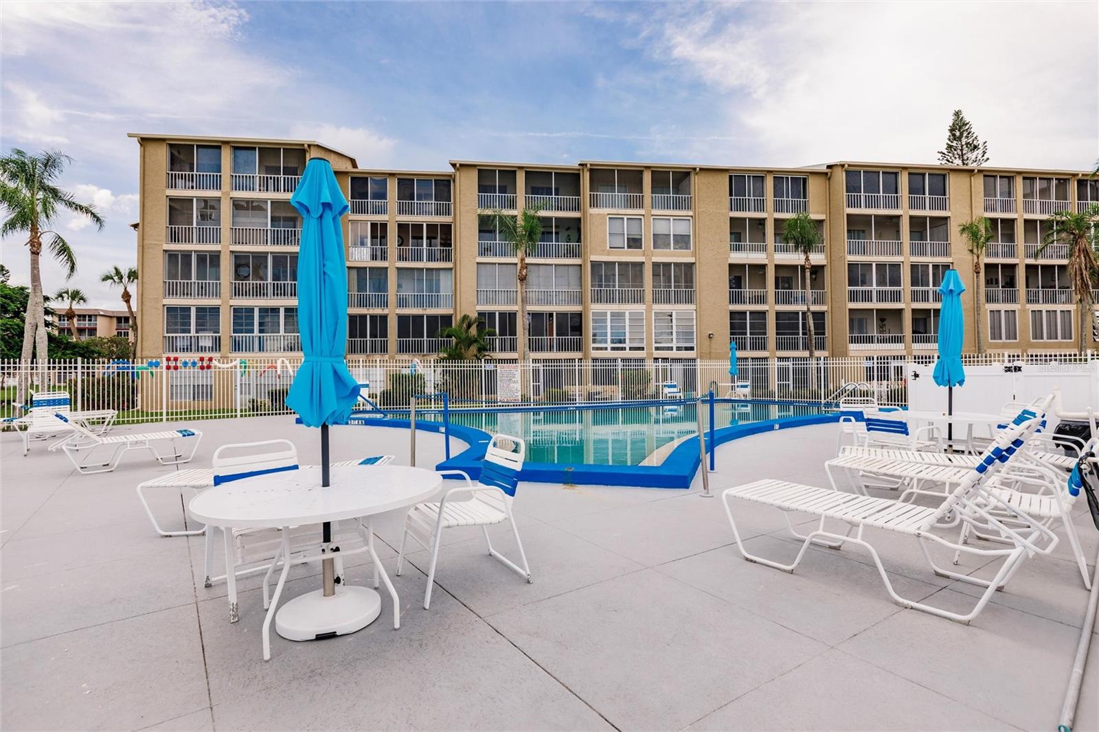 Image 43 of 64 For 3635 Lake Bayshore Drive J-410