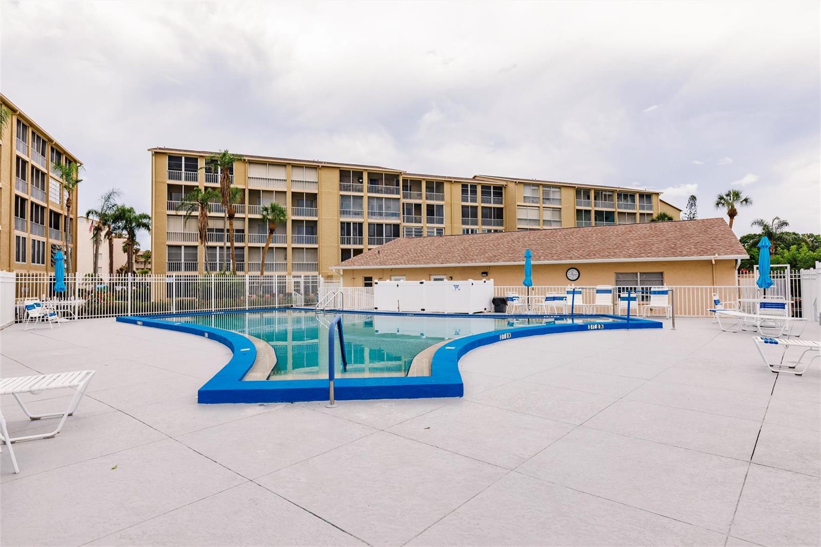 Image 44 of 64 For 3635 Lake Bayshore Drive J-410
