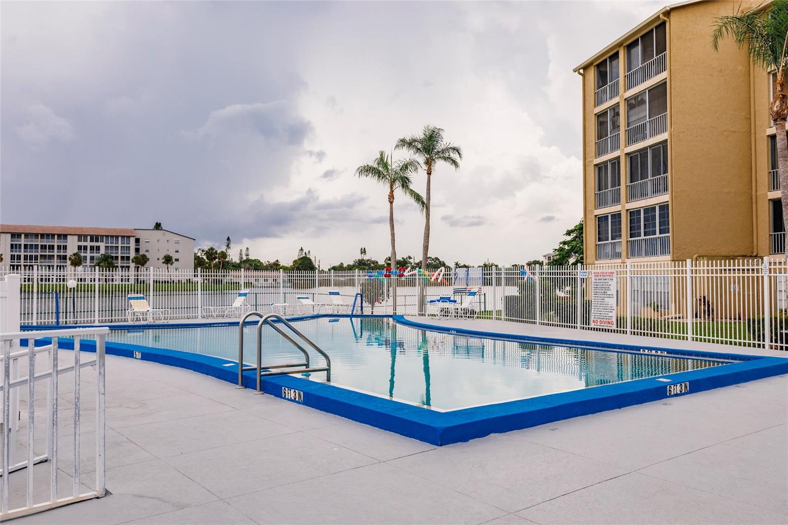 Image 46 of 64 For 3635 Lake Bayshore Drive J-410
