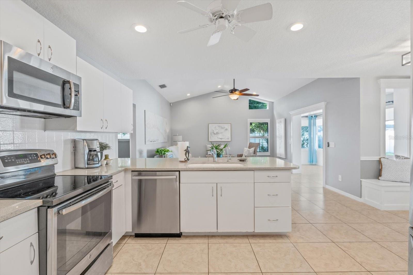 Image 11 of 32 For 5206 19th Avenue W
