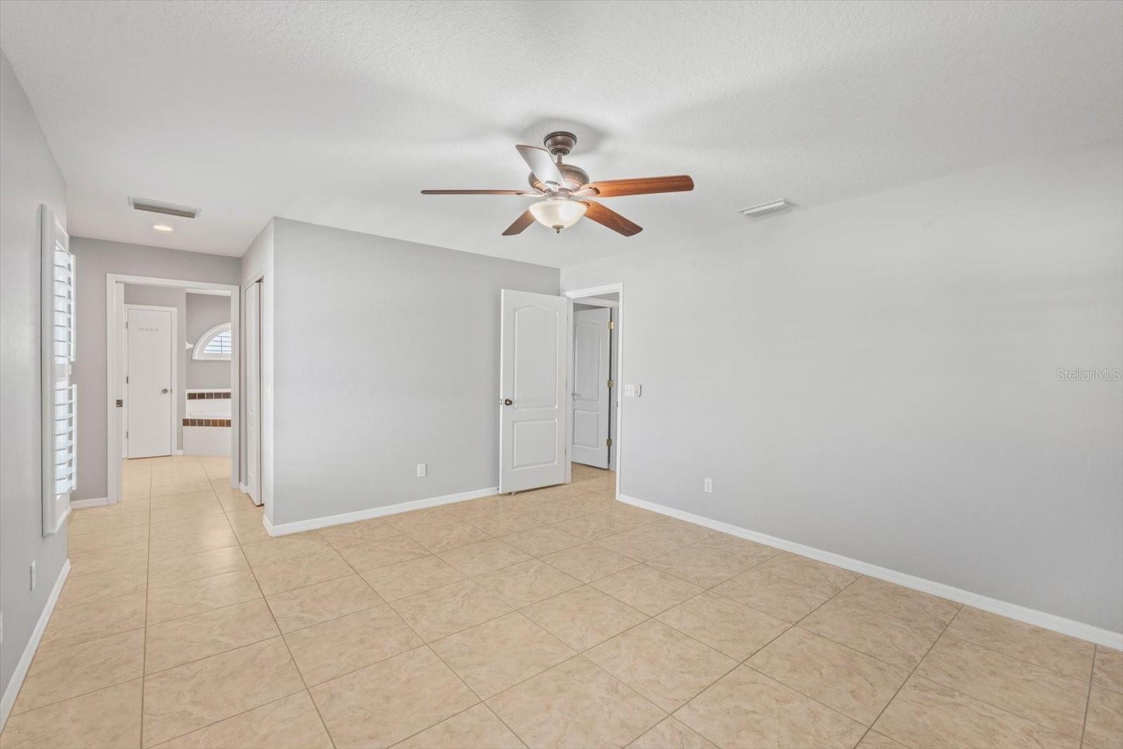 Image 14 of 32 For 5206 19th Avenue W