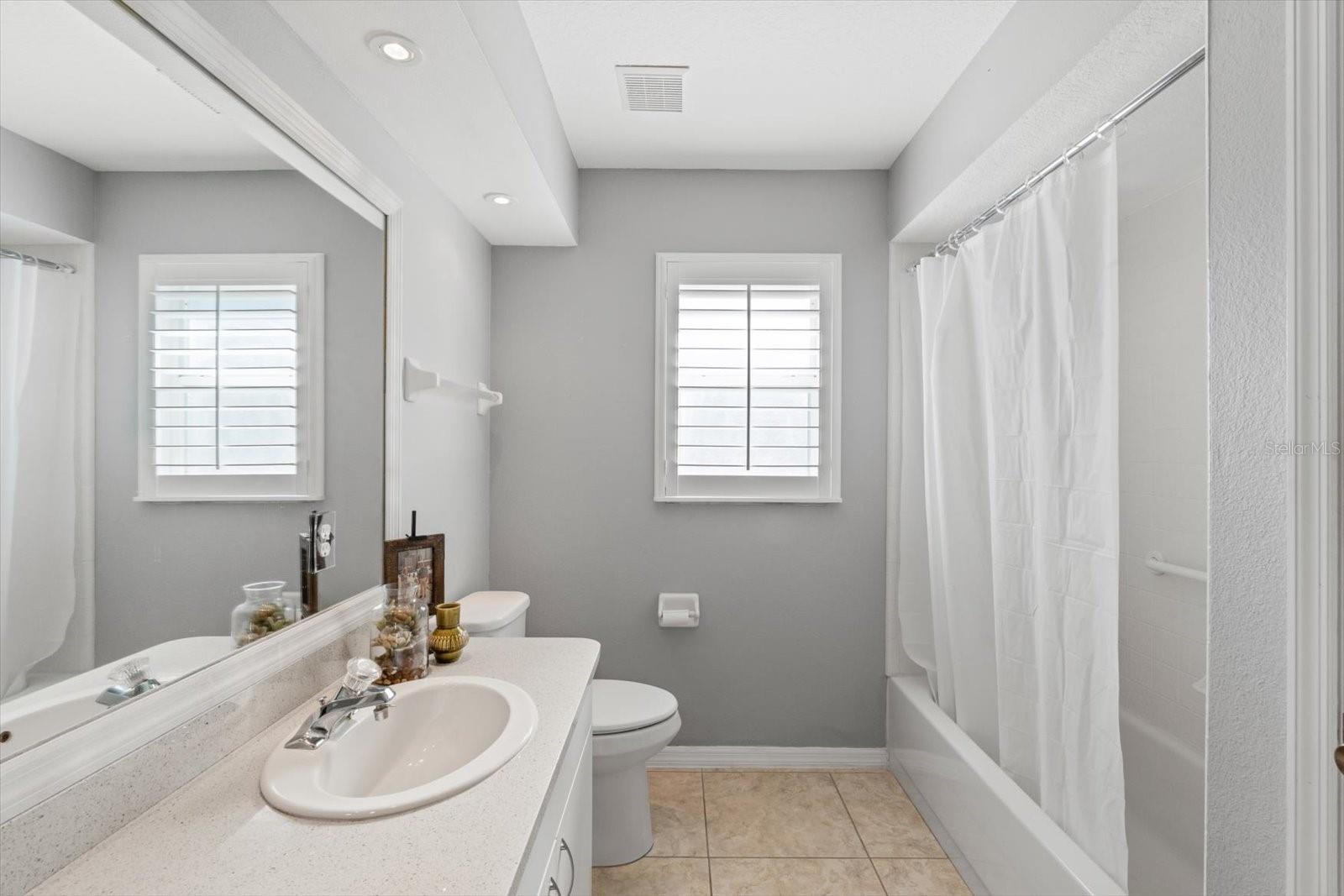 Image 22 of 32 For 5206 19th Avenue W