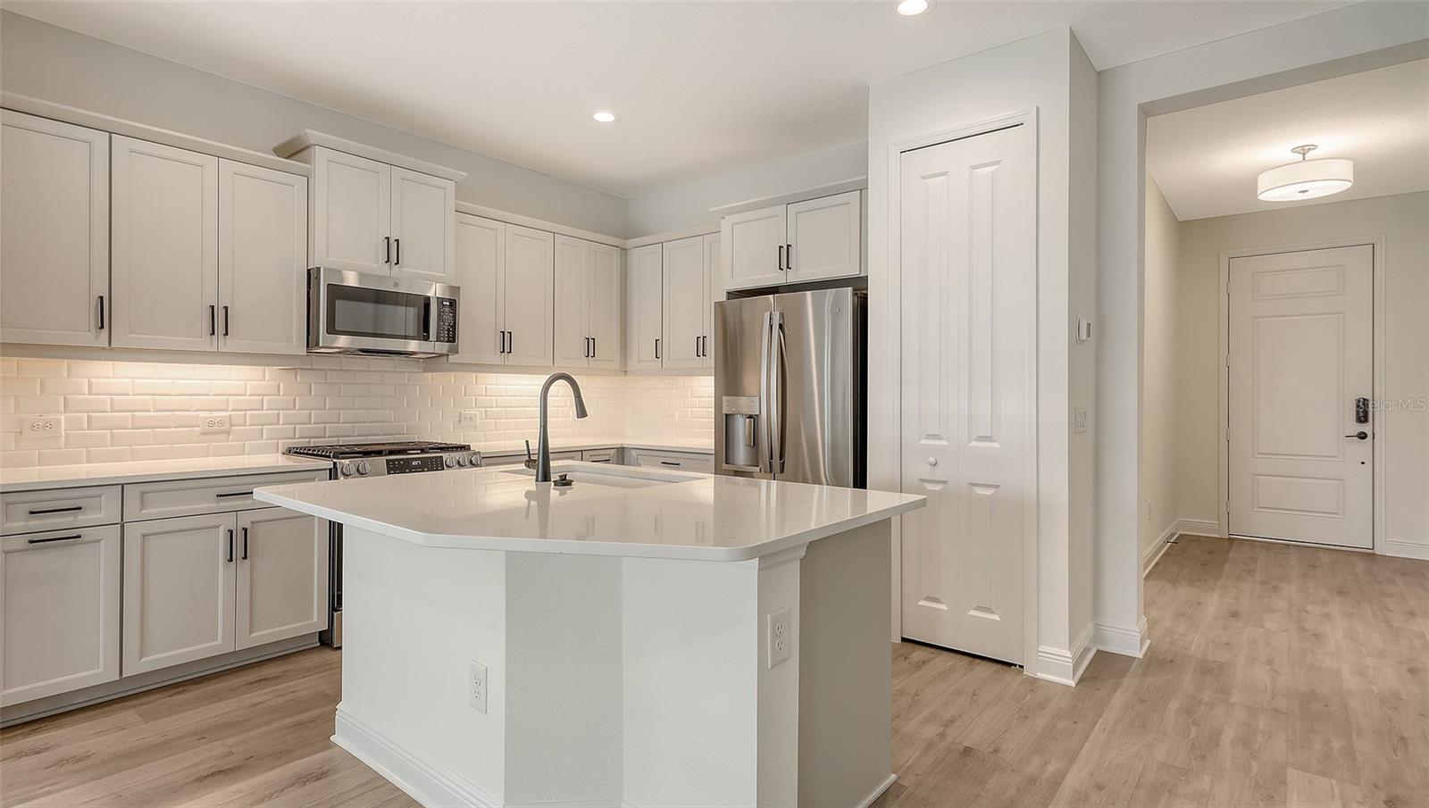 Image 18 of 47 For 248 Altamura Circle