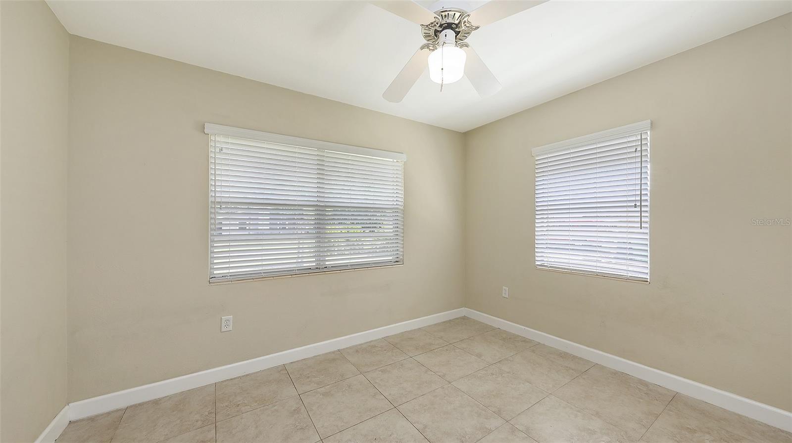 Image 16 of 35 For 2088 Grove Street