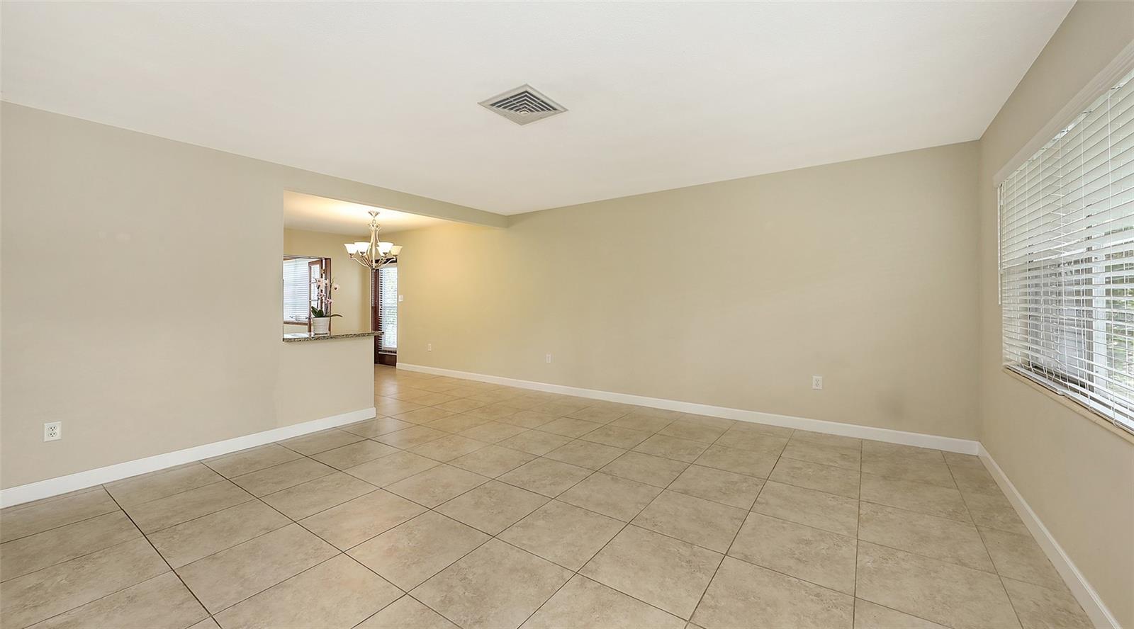 Image 7 of 35 For 2088 Grove Street