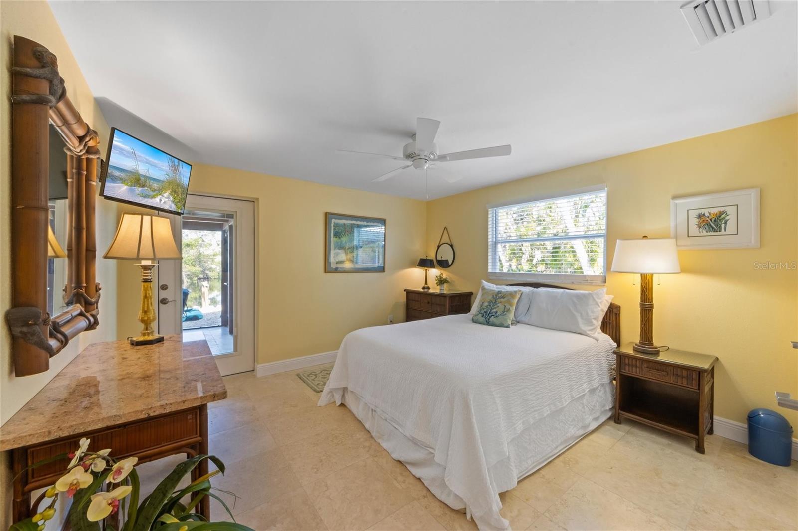 Image 16 of 35 For 6806 Palm Drive