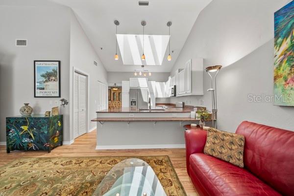 Image 12 of 50 For 2181 Harbourside Drive 1403