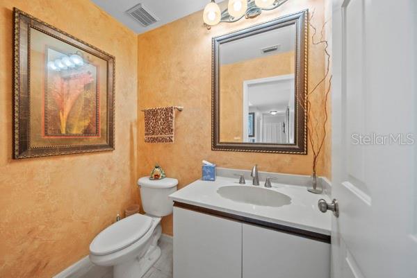 Image 17 of 50 For 2181 Harbourside Drive 1403