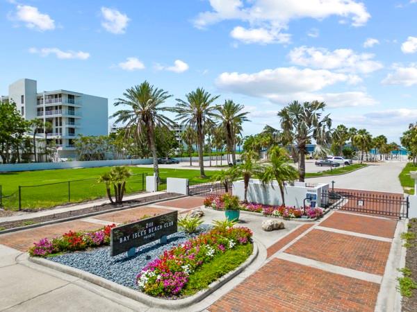 Image 46 of 50 For 2181 Harbourside Drive 1403