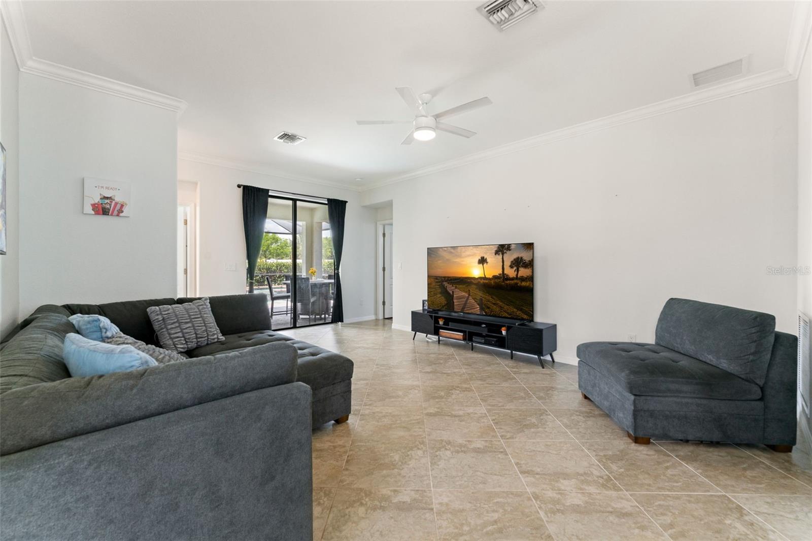 Image 12 of 64 For 14246 Vindel Circle