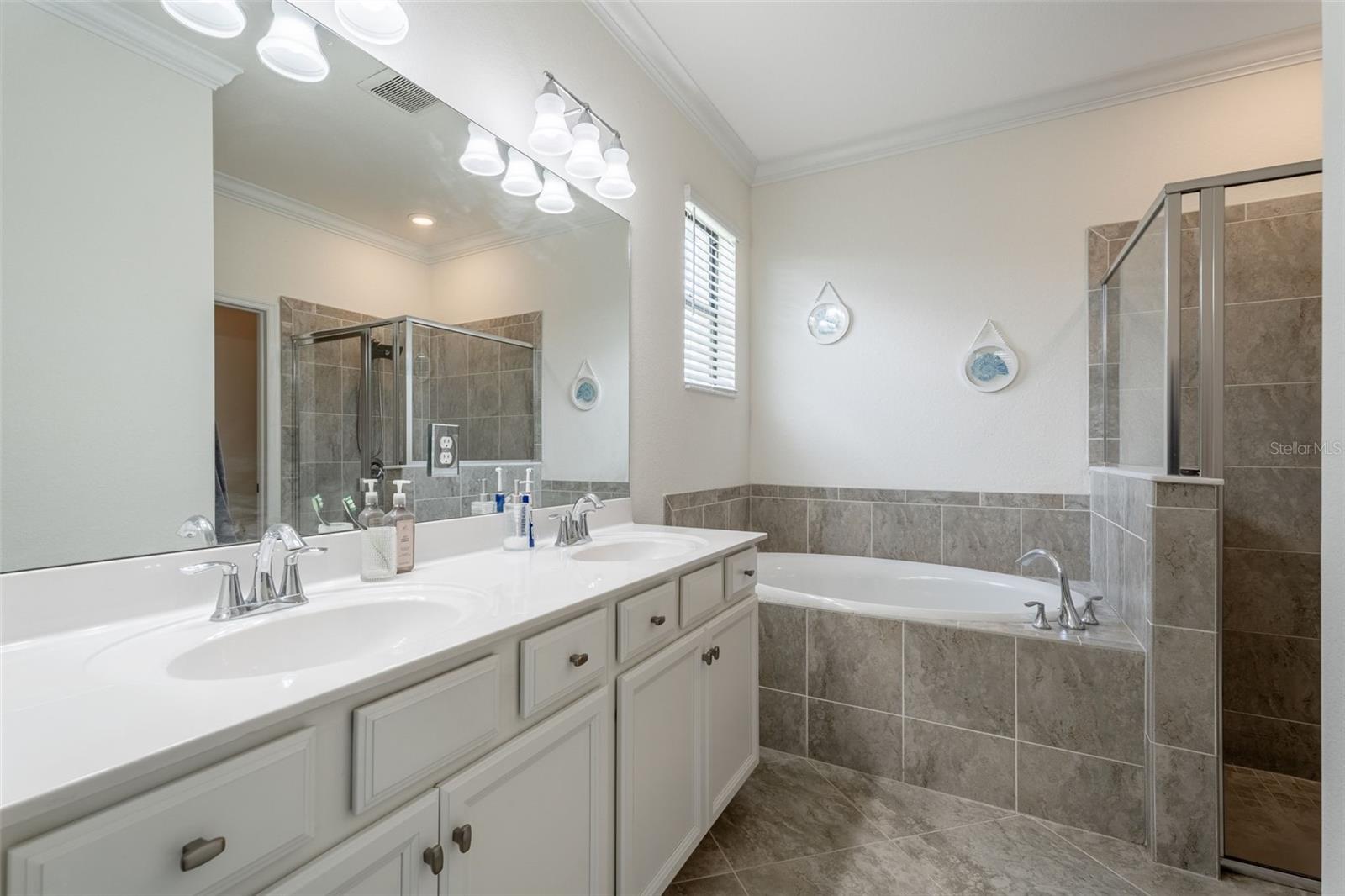 Image 17 of 64 For 14246 Vindel Circle