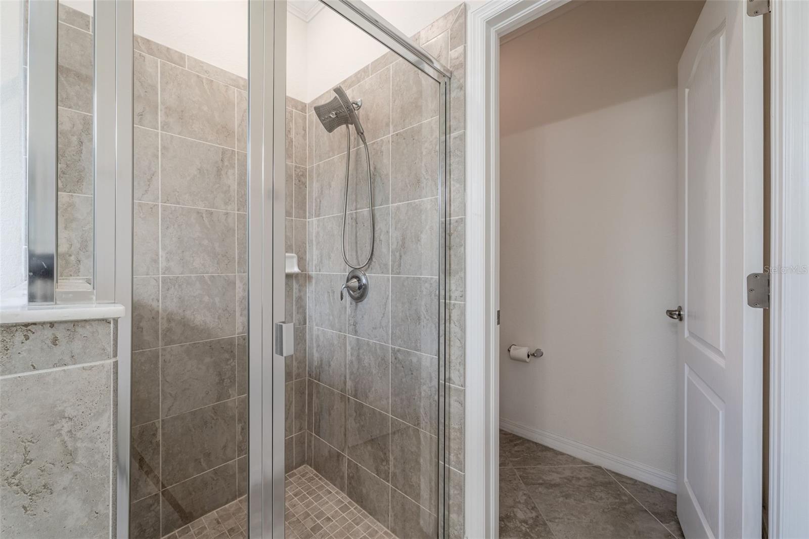 Image 19 of 64 For 14246 Vindel Circle