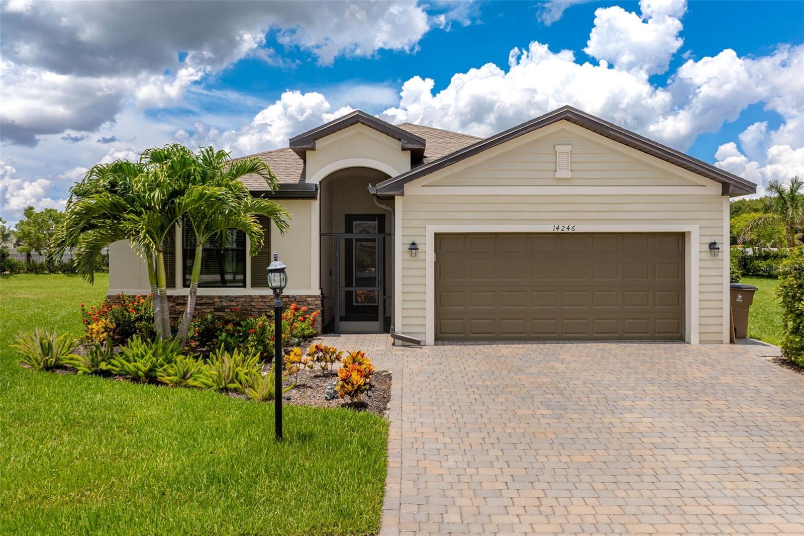Image 33 of 64 For 14246 Vindel Circle