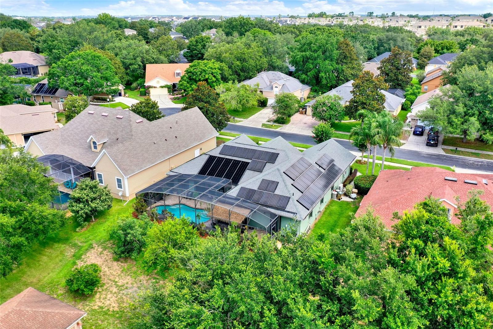 Image 32 of 48 For 17426 Tailfeather Court