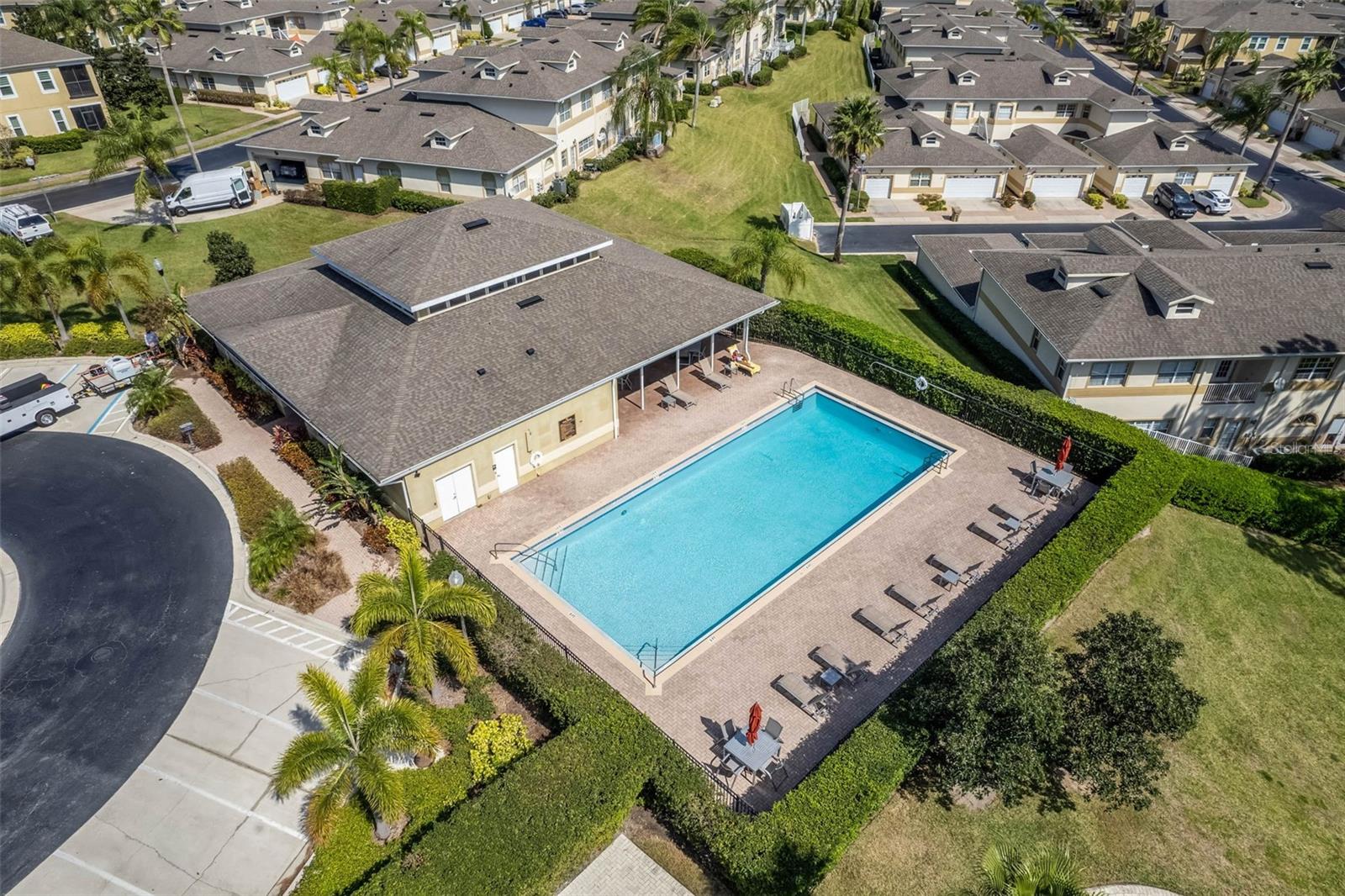 Image 39 of 48 For 17426 Tailfeather Court