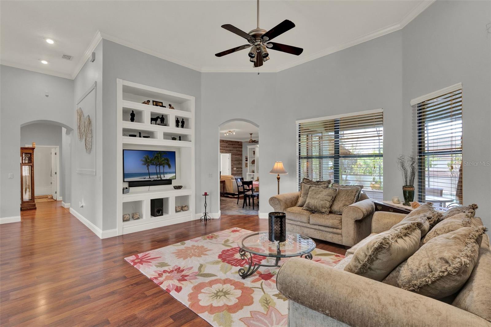 Image 6 of 48 For 17426 Tailfeather Court