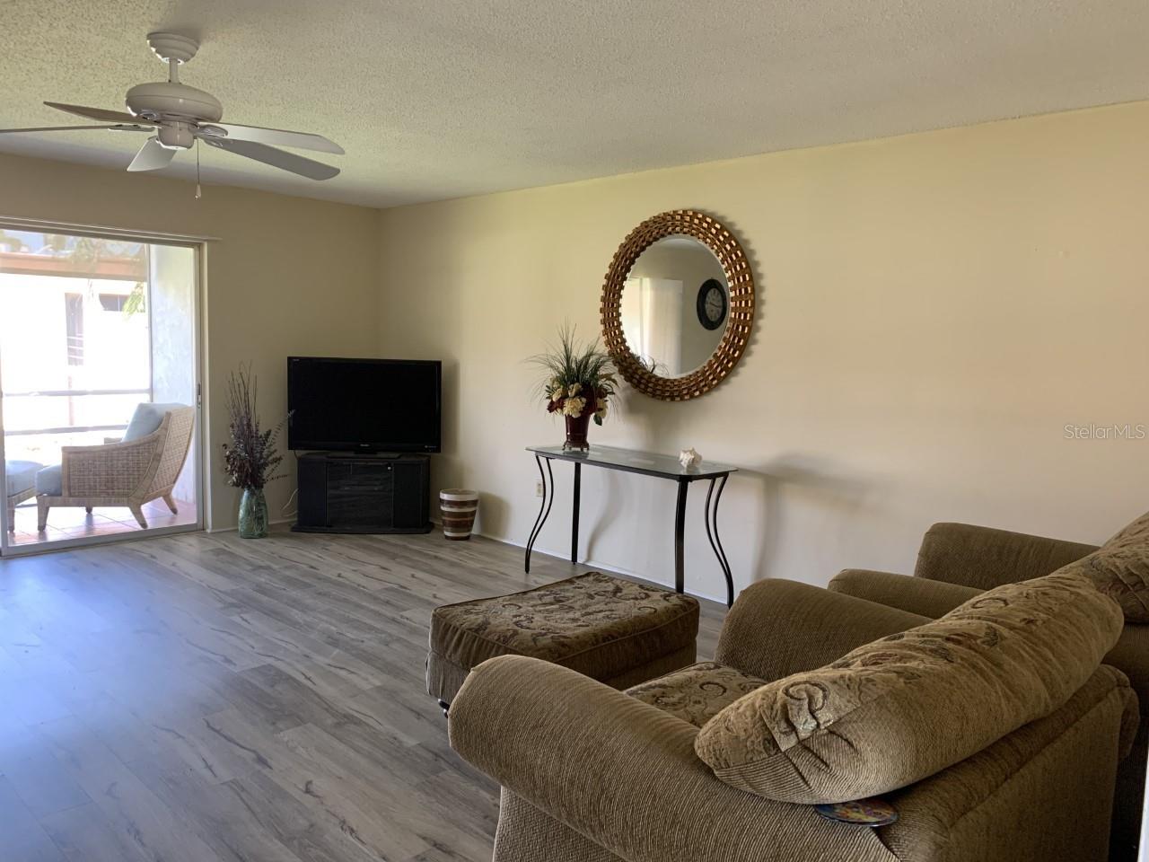 Image 15 of 21 For 3504 Beneva Road 207