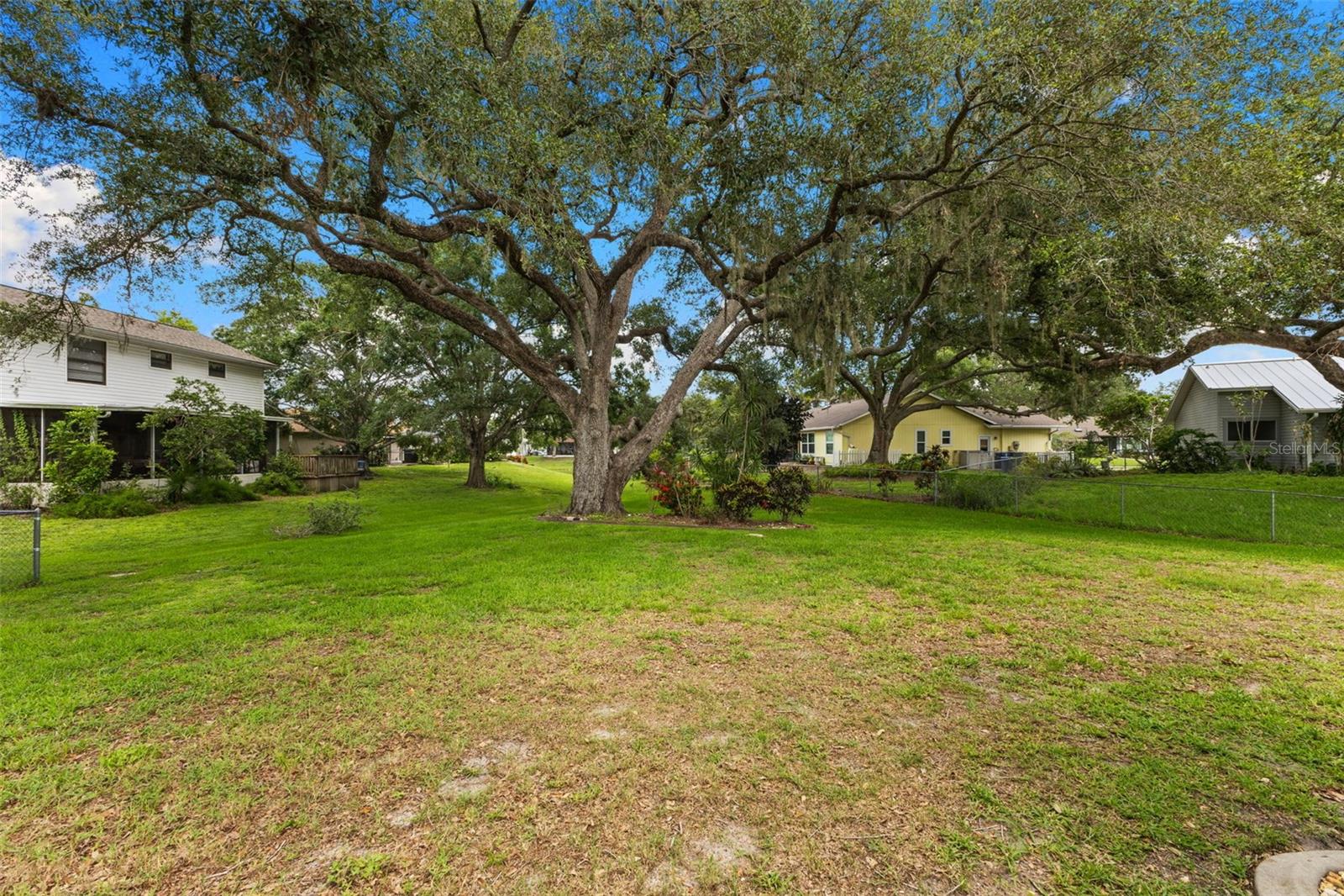 Image 26 of 32 For 2559 Wood Oak Drive