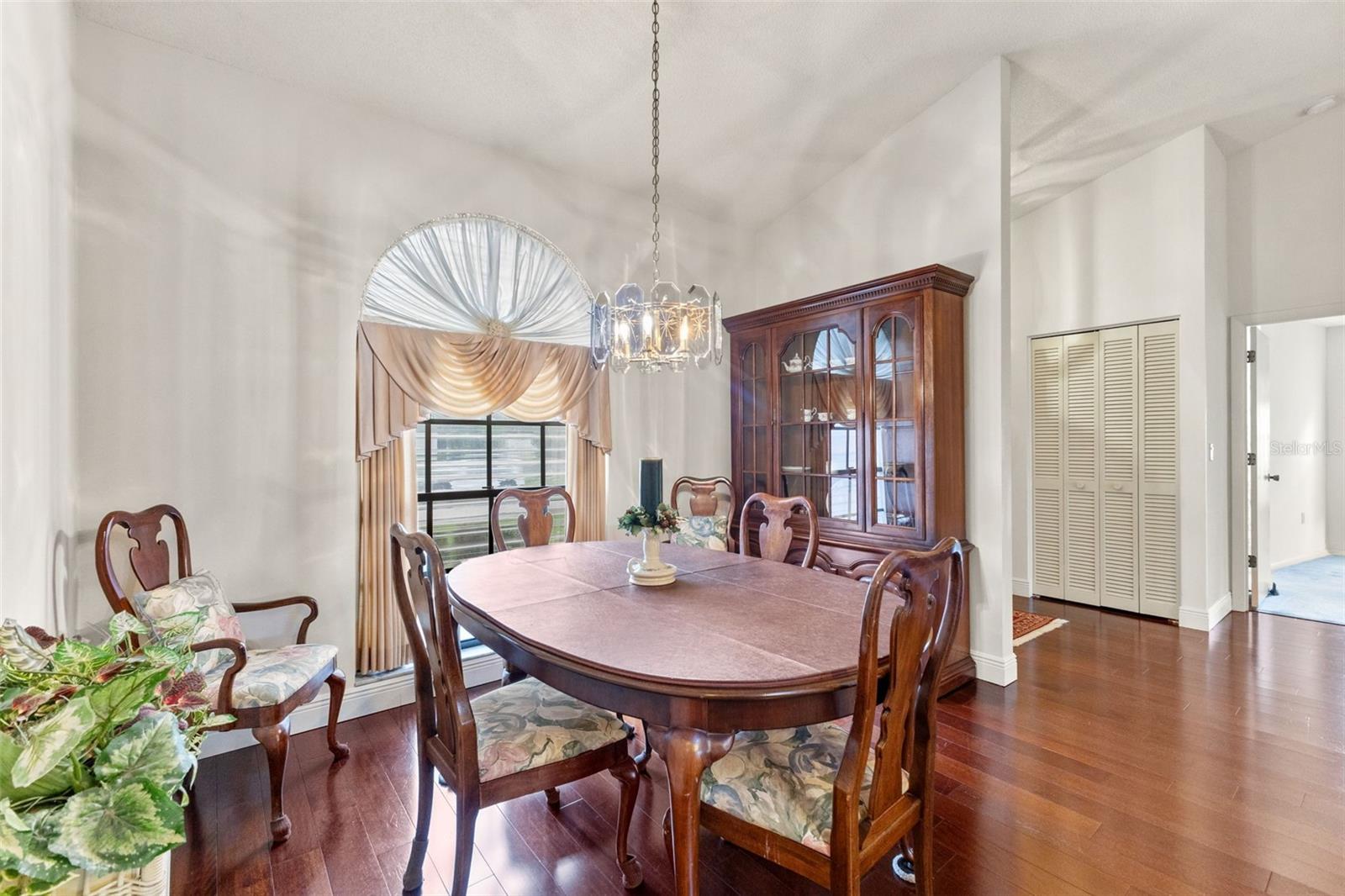 Image 9 of 32 For 2559 Wood Oak Drive