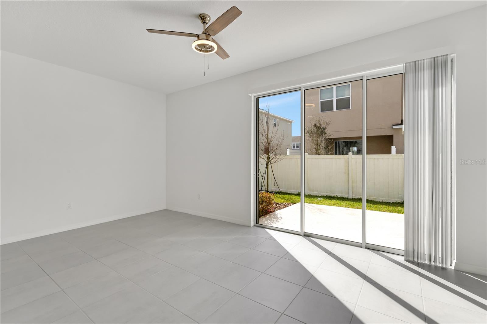 Image 11 of 38 For 6313 Willowside Street